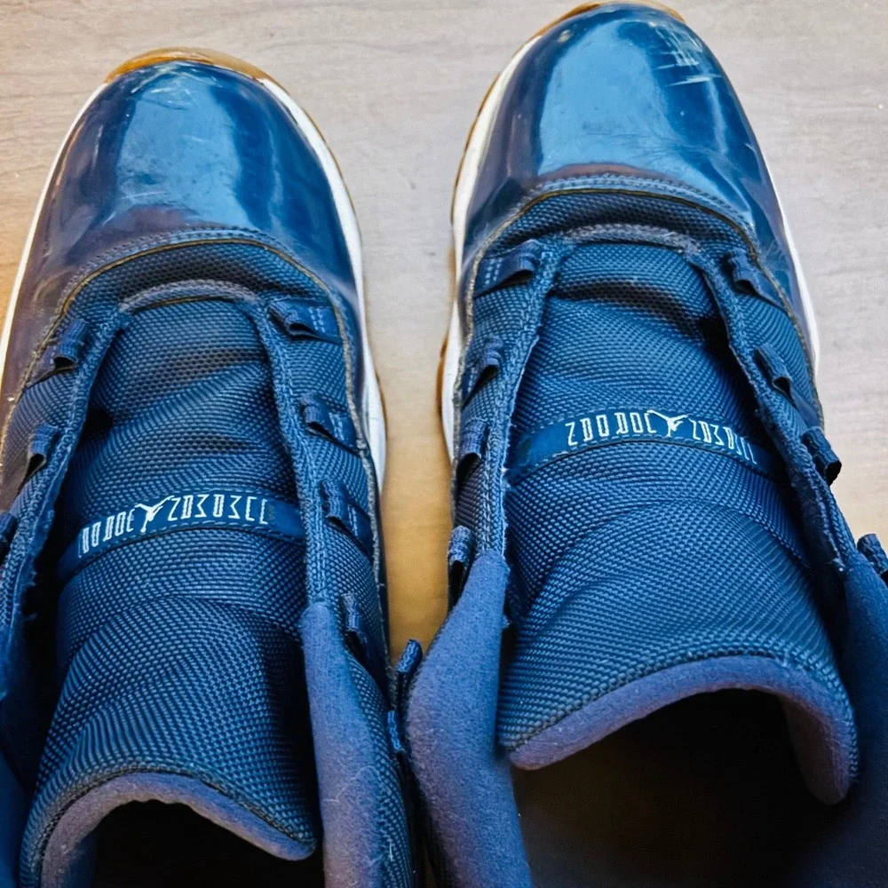 Jordan 11 Retro Low Midnight Navy Gum Bottom Mens 14 528895-405 2016 No laces - Picture 4 of 9
